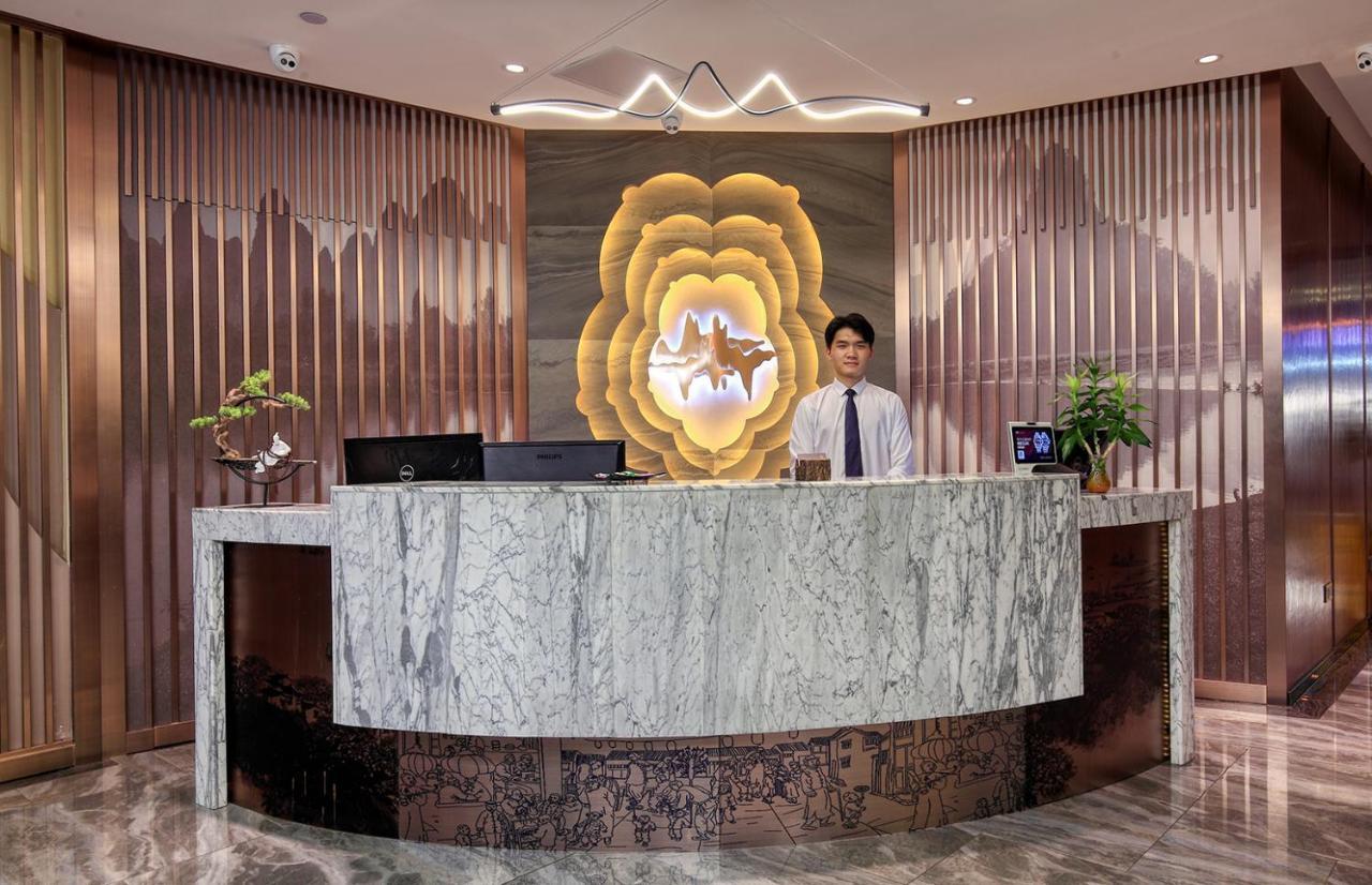 Wing Hotel Guilin - Central Square ภายนอก รูปภาพ