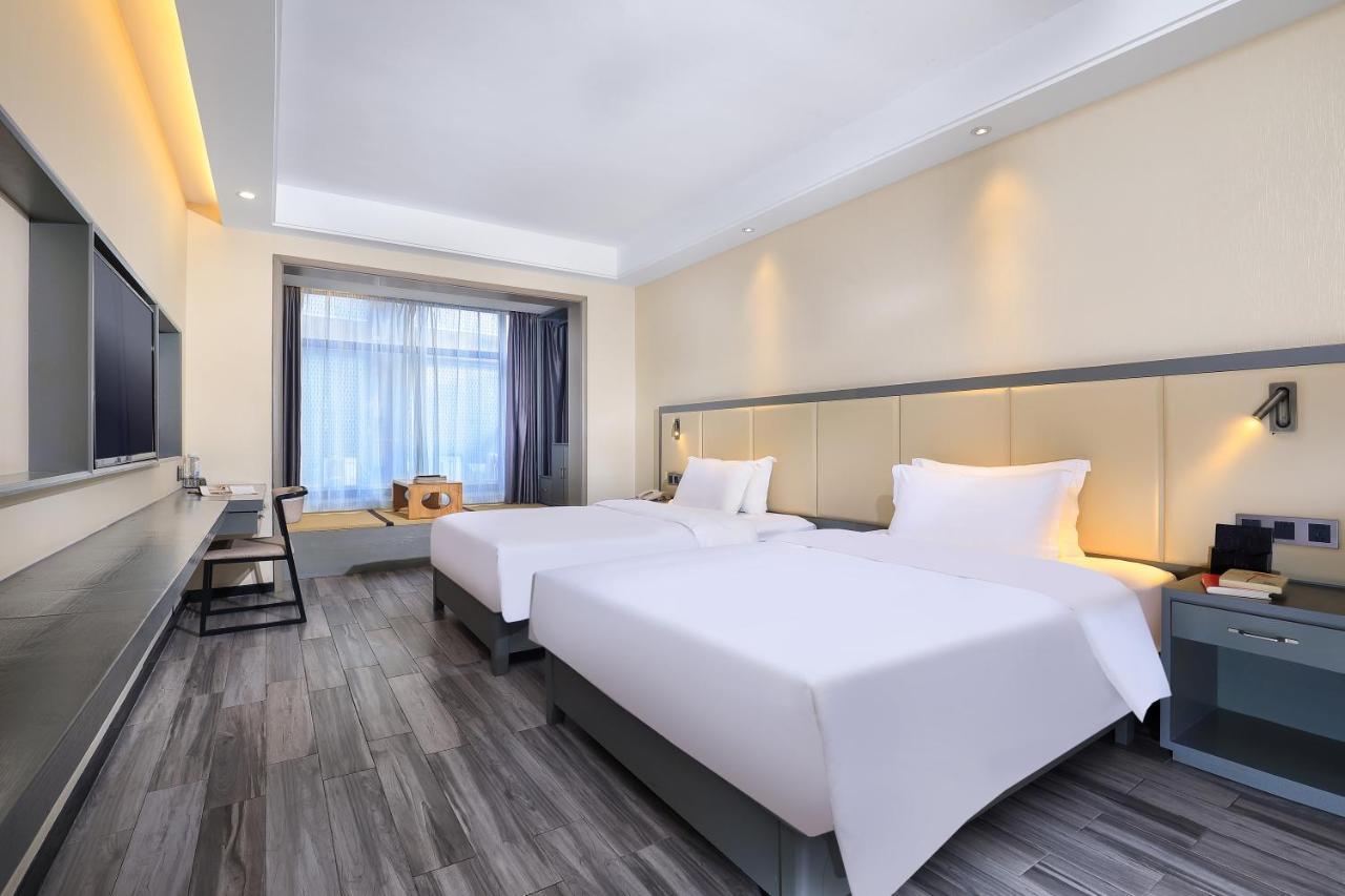 Wing Hotel Guilin - Central Square ภายนอก รูปภาพ