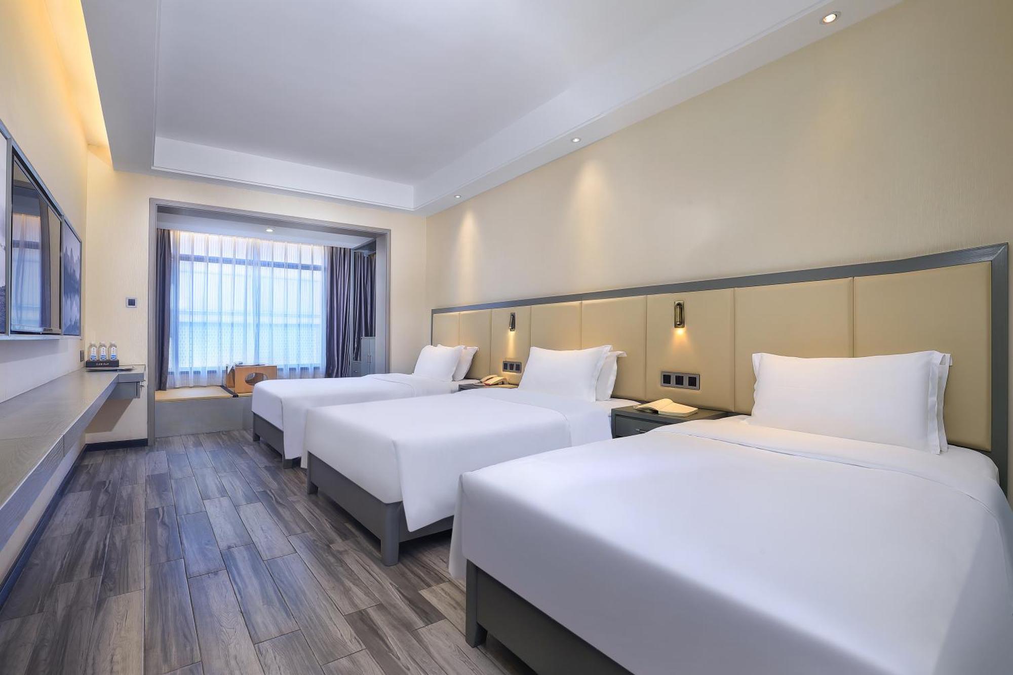 Wing Hotel Guilin - Central Square ภายนอก รูปภาพ