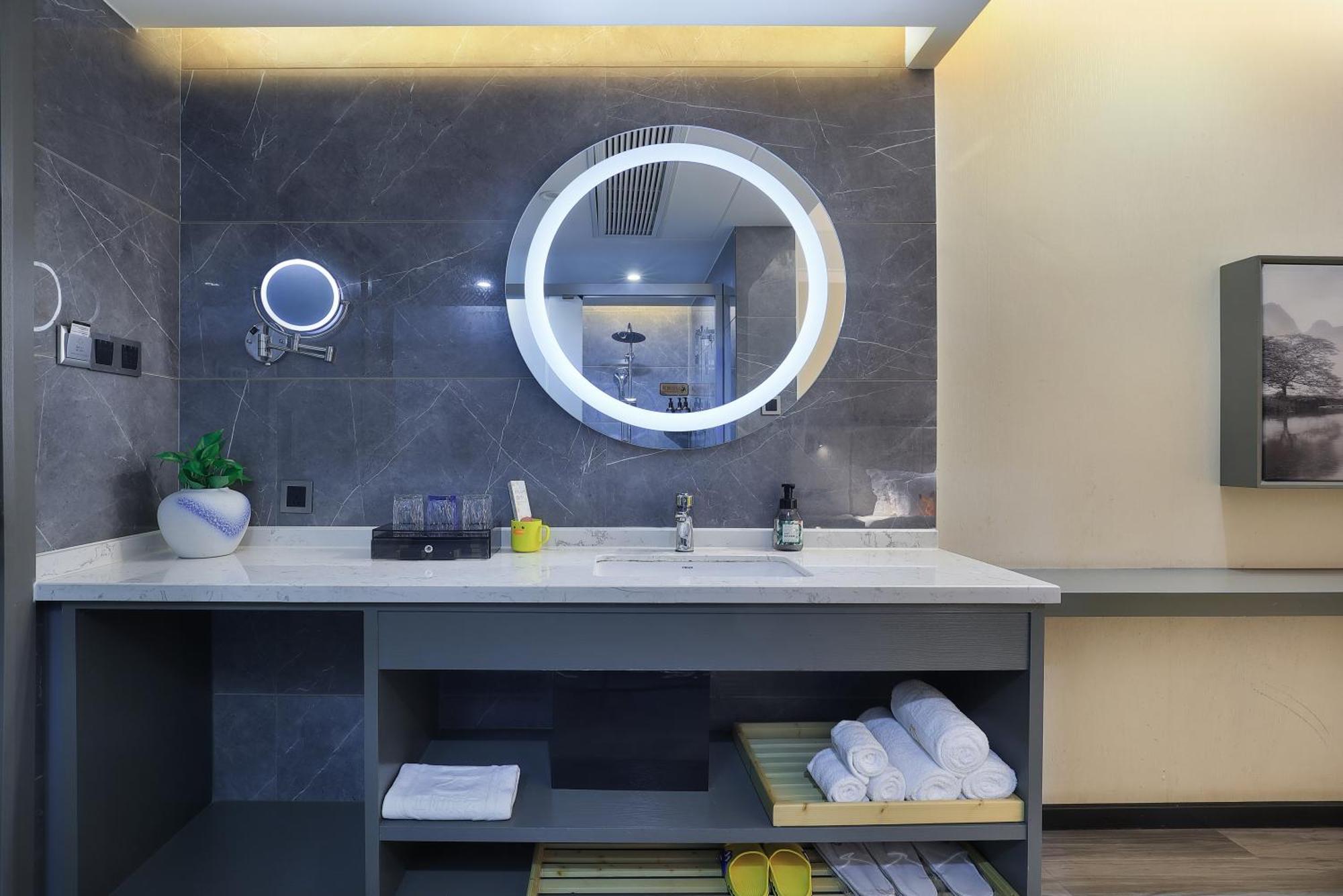 Wing Hotel Guilin - Central Square ภายนอก รูปภาพ