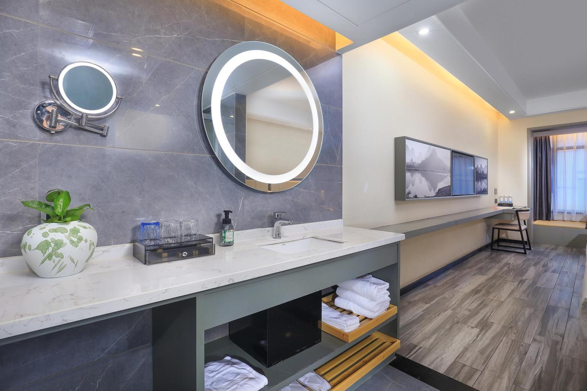 Wing Hotel Guilin - Central Square ภายนอก รูปภาพ